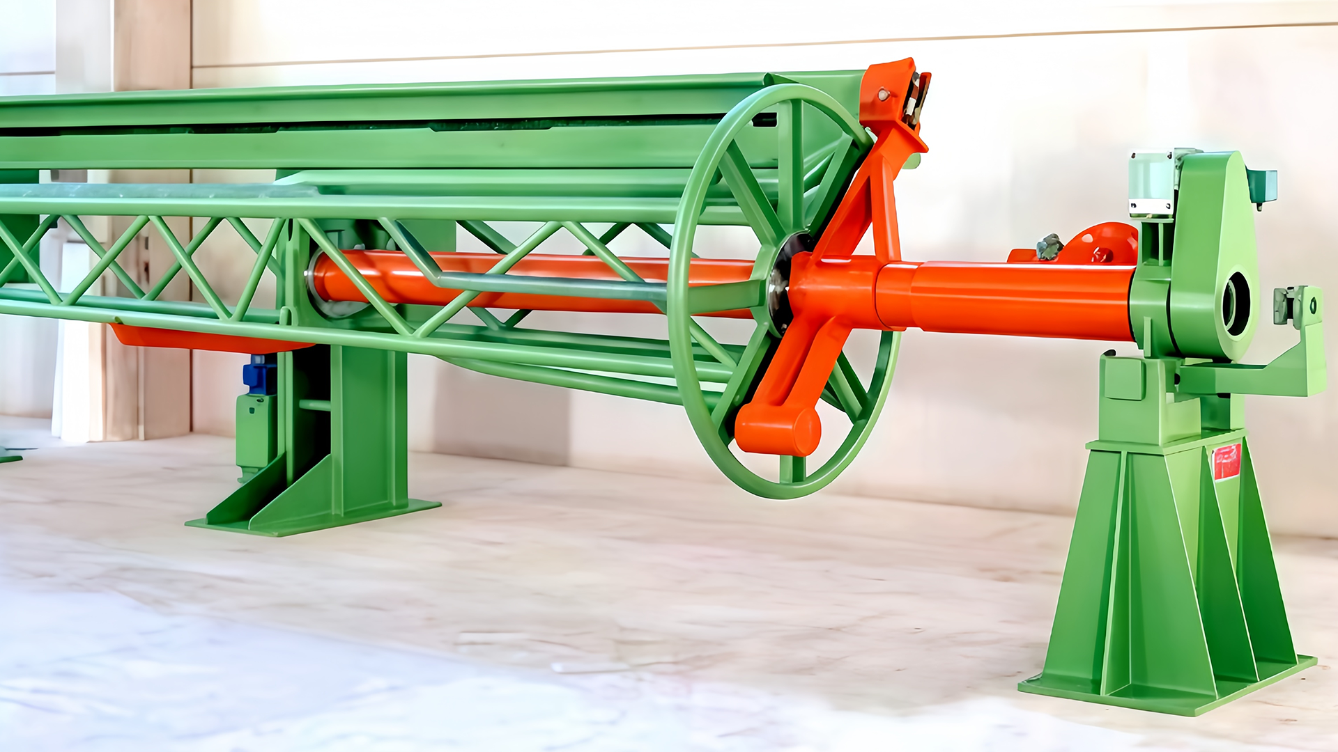 Wie kann die Drahtabwickelmaschine große Spulen oder Spulen aufnehmen und gleichzeitig die Rüstzeit und den Arbeitsaufwand minimieren?